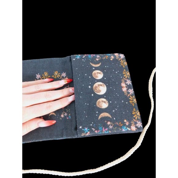 Celestial Moon Floral Tarot Card Holder Trifold Cord - Picture 6 of 13